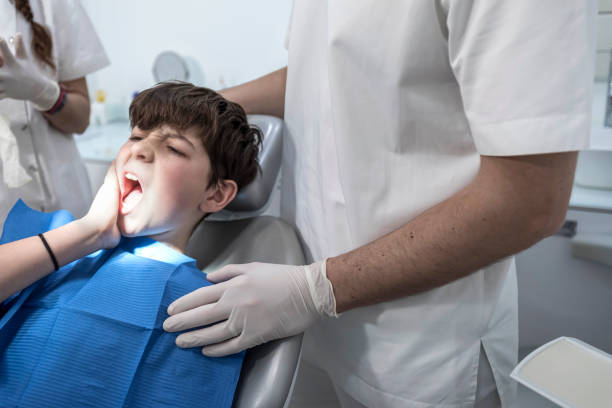Best Weekend Emergency Dentist in Briar, TX